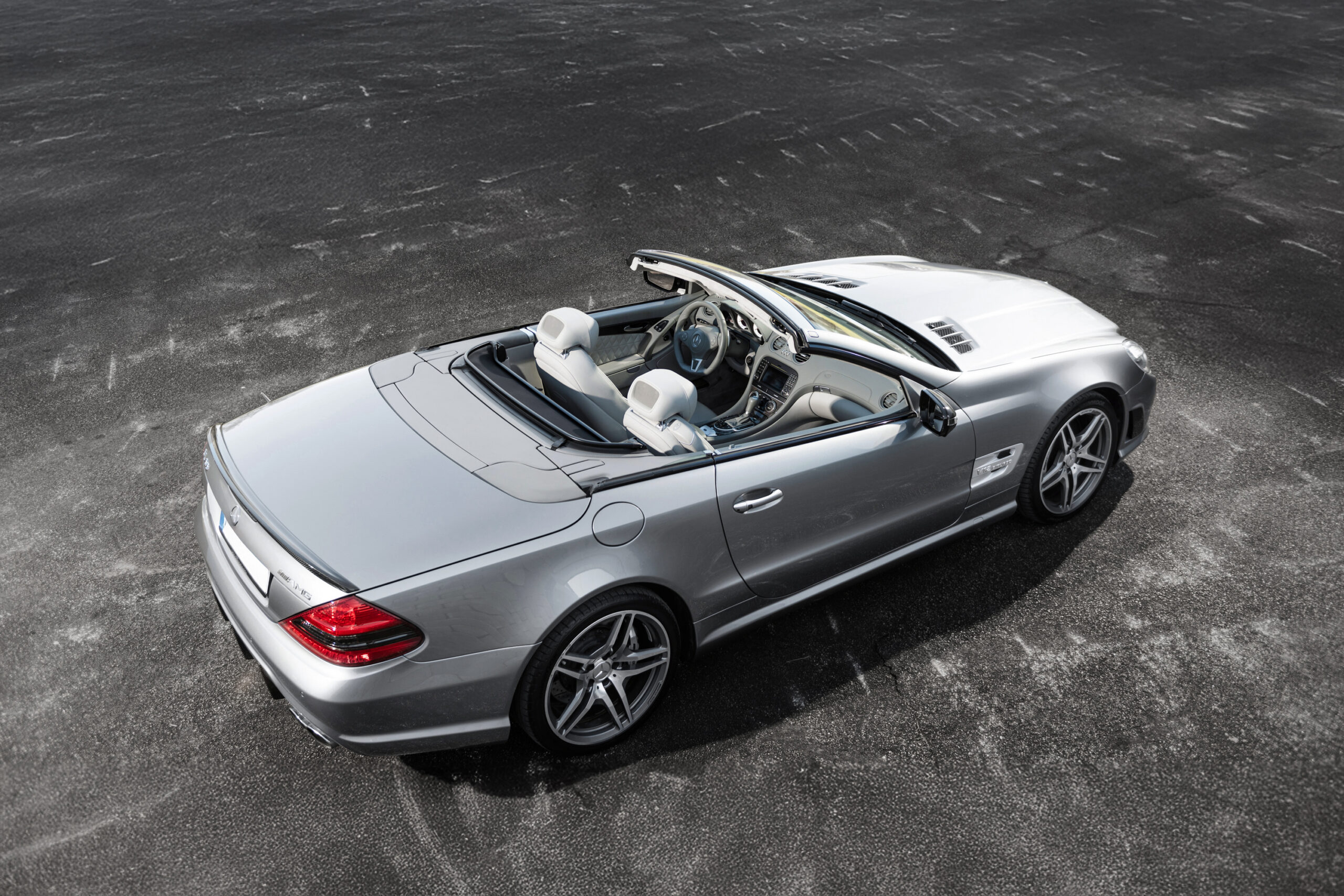 Mercedes SL65 till salu hos Von Braun och plåtad och marknadsförd av Runbox.