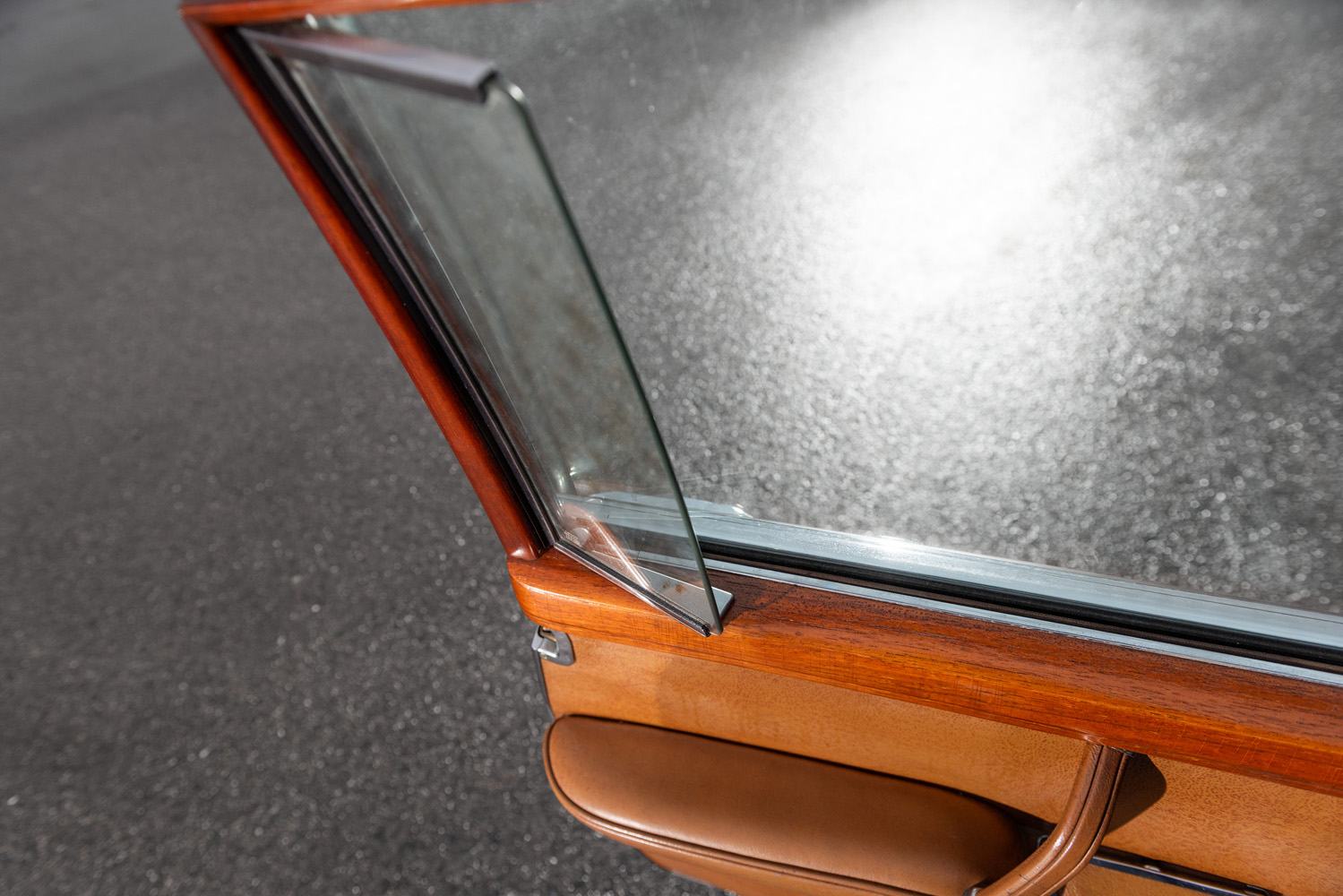 Insida dörr Mercedes 600