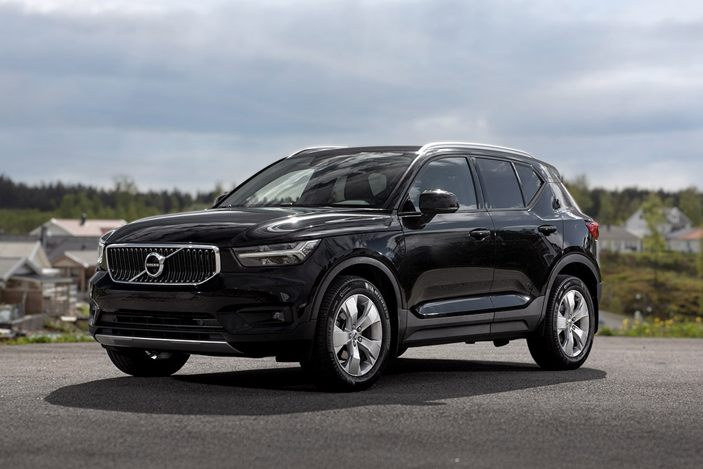 En bild som visar en Volvo som symboliserar ett tryggt köp via en Bilguide av Runbox