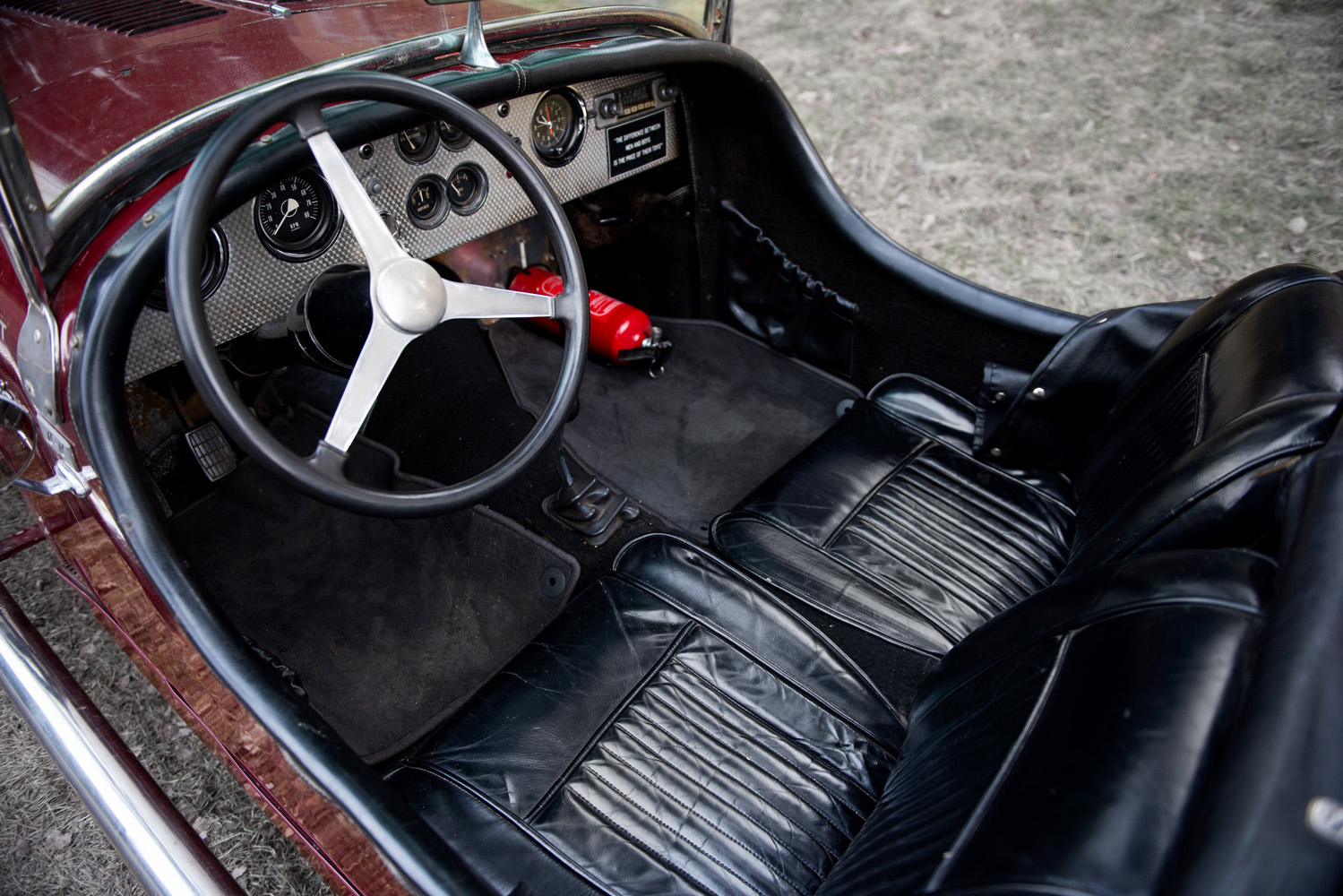 Bild på interiören av en Excalibur Serie I